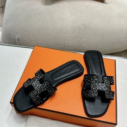 Hermes Slippers High Quality
Women 35-41
Men 39-45