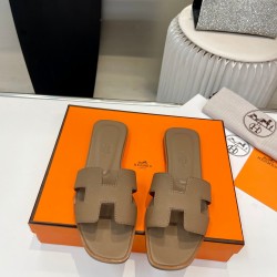 Hermes Slippers High Quality
Women 35-41
Men 39-45