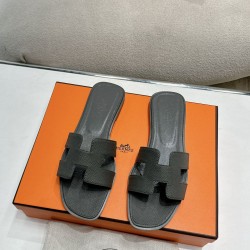 Hermes Slippers High Quality
Women 35-41
Men 39-45