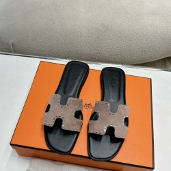 Hermes Slippers High Quality
Women 35-41
Men 39-45