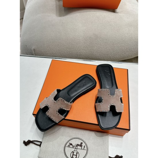 Hermes Slippers High Quality
Women 35-41
Men 39-45