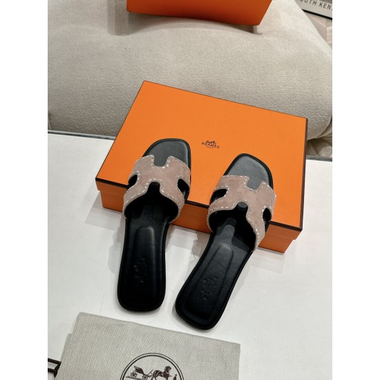 Hermes Slippers High Quality
Women 35-41
Men 39-45