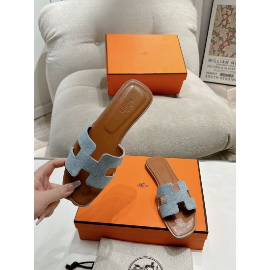 Hermes Slippers High Quality
Women 35-41
Men 39-45