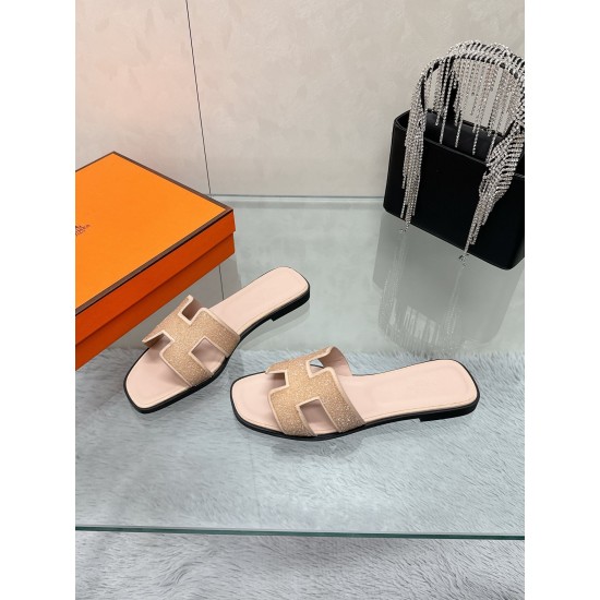 Hermes Slippers High Quality
Women 35-41
Men 39-45