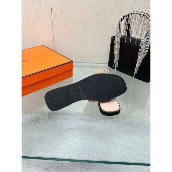 Hermes Slippers High Quality
Women 35-41
Men 39-45