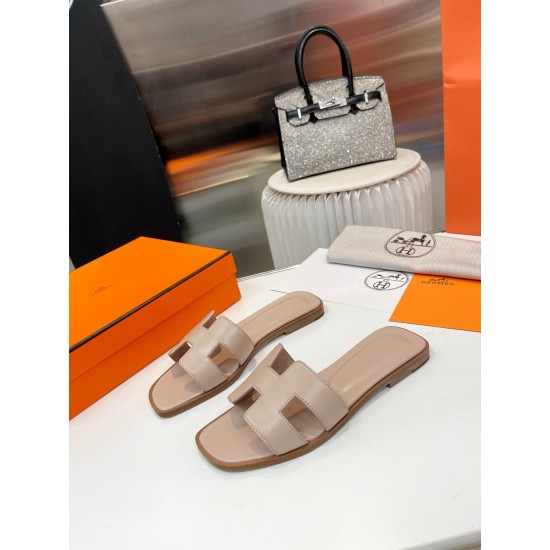 Hermes Slippers High Quality
Women 35-41
Men 39-45
