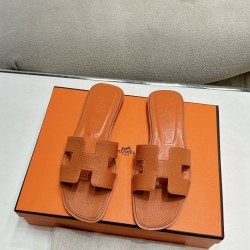 Hermes Slippers High Quality
Women 35-41
Men 39-45