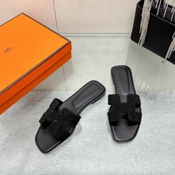 Hermes Slippers High Quality
Women 35-41
Men 39-45