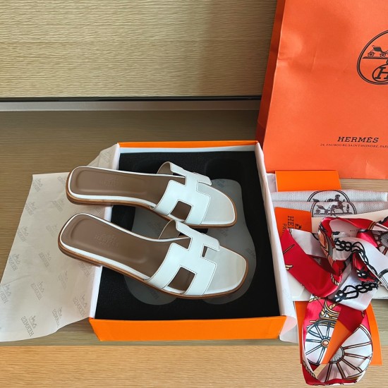 Hermes Slippers High Quality
Women 35-41
Men 39-45