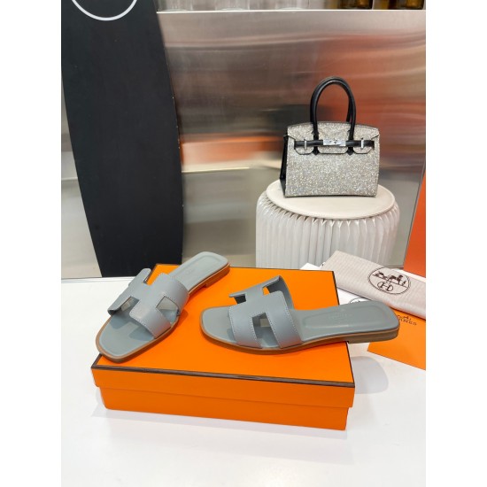 Hermes Slippers High Quality
Women 35-41
Men 39-45