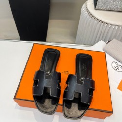 Hermes Slippers High Quality
Women 35-41
Men 39-45
