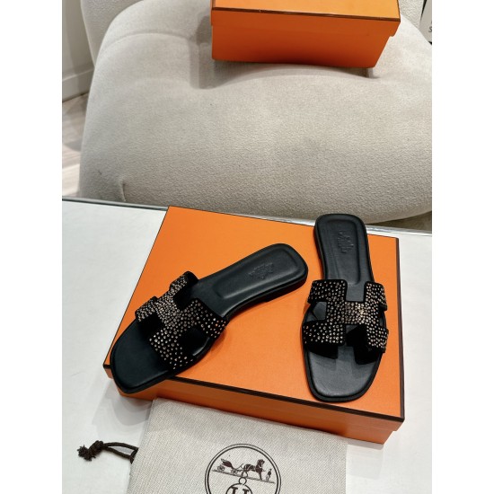 Hermes Slippers High Quality
Women 35-41
Men 39-45