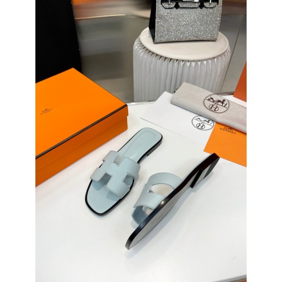Hermes Slippers High Quality
Women 35-41
Men 39-45