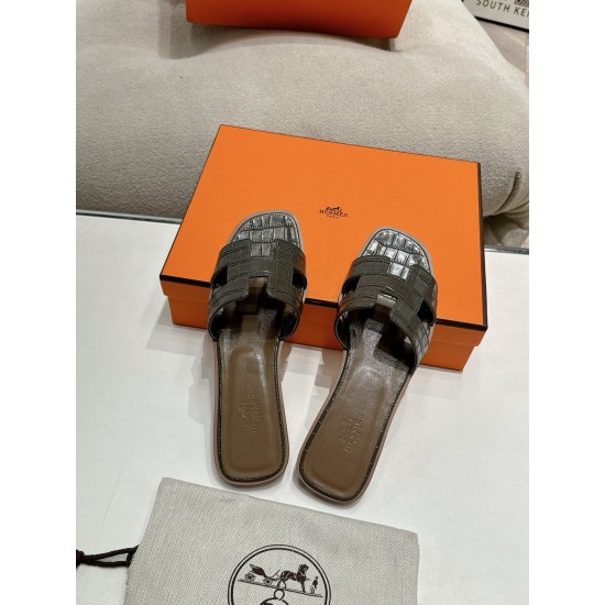 Hermes Slippers High Quality
Women 35-41
Men 39-45