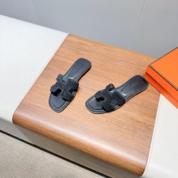 Hermes Slippers High Quality
Women 35-41
Men 39-45