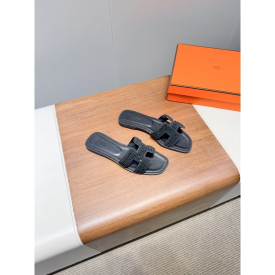 Hermes Slippers High Quality
Women 35-41
Men 39-45