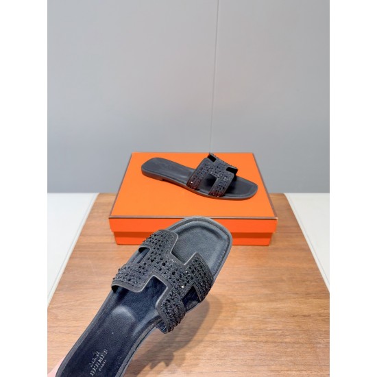 Hermes Slippers High Quality
Women 35-41
Men 39-45