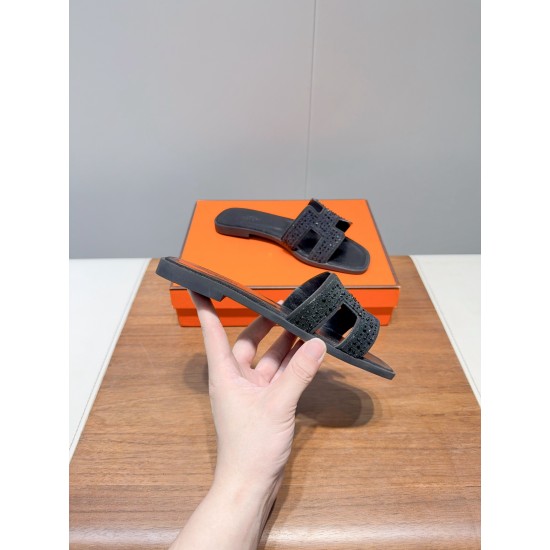 Hermes Slippers High Quality
Women 35-41
Men 39-45