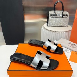 Hermes Slippers High Quality
Women 35-41
Men 39-45