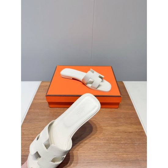Hermes Slippers High Quality
Women 35-41
Men 39-45