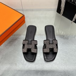 Hermes Slippers High Quality
Women 35-41
Men 39-45