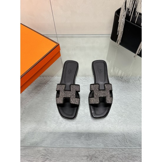 Hermes Slippers High Quality
Women 35-41
Men 39-45