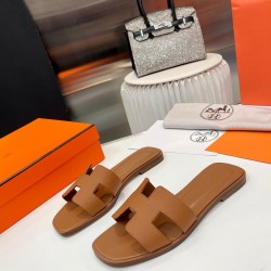Hermes Slippers High Quality
Women 35-41
Men 39-45