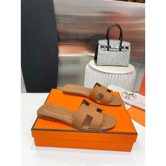 Hermes Slippers High Quality
Women 35-41
Men 39-45