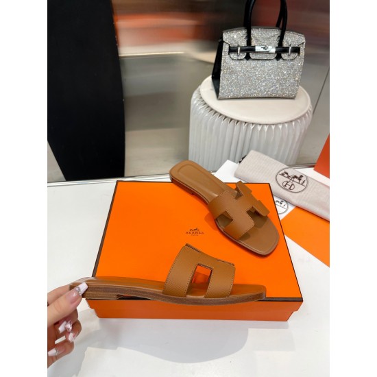 Hermes Slippers High Quality
Women 35-41
Men 39-45