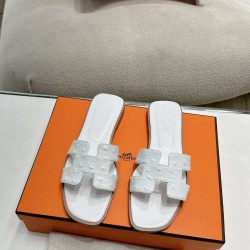 Hermes Slippers High Quality
Women 35-41
Men 39-45