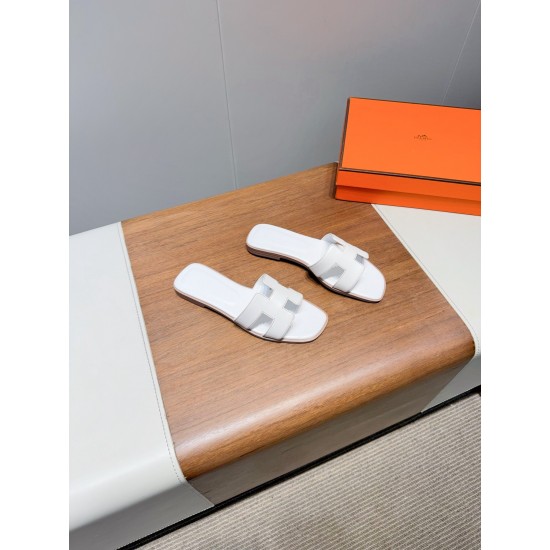 Hermes Slippers High Quality
Women 35-41
Men 39-45