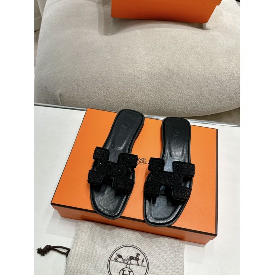 Hermes Slippers High Quality
Women 35-41
Men 39-45