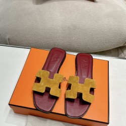 Hermes Slippers High Quality
Women 35-41
Men 39-45