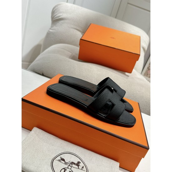 Hermes Slippers High Quality
Women 35-41
Men 39-45