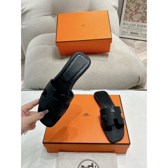 Hermes Slippers High Quality
Women 35-41
Men 39-45