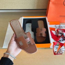 Hermes Slippers High Quality
Women 35-41
Men 39-45
