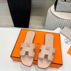 Hermes Slippers High Quality
Women 35-41
Men 39-45