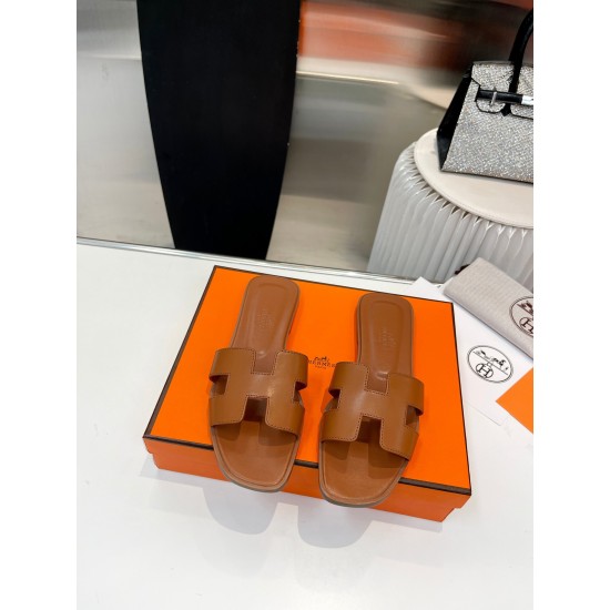 Hermes Slippers High Quality
Women 35-41
Men 39-45