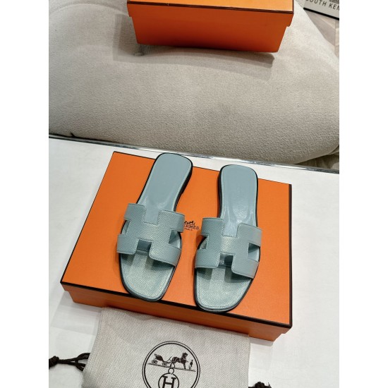 Hermes Slippers High Quality
Women 35-41
Men 39-45