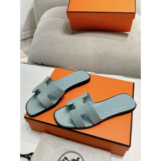 Hermes Slippers High Quality
Women 35-41
Men 39-45