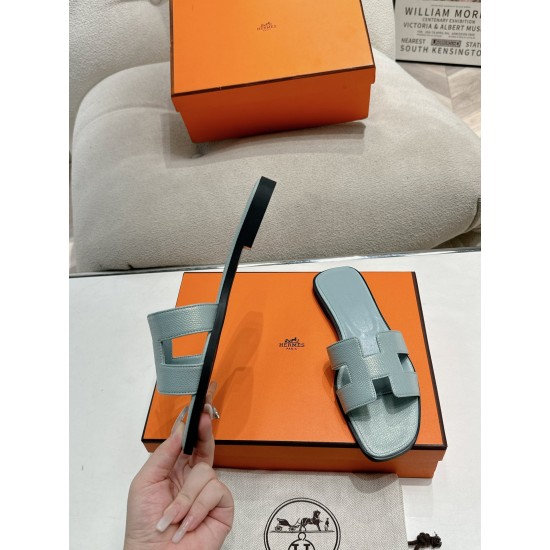 Hermes Slippers High Quality
Women 35-41
Men 39-45