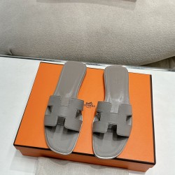 Hermes Slippers High Quality
Women 35-41
Men 39-45