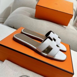 Hermes Slippers High Quality
Women 35-41
Men 39-45