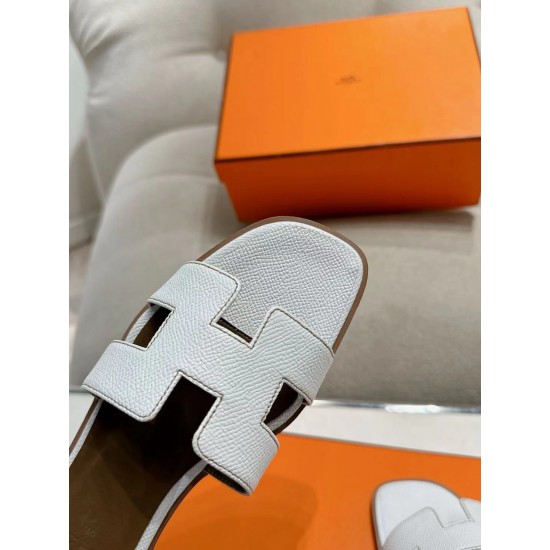 Hermes Slippers High Quality
Women 35-41
Men 39-45