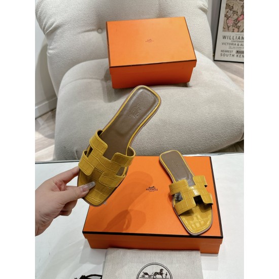 Hermes Slippers High Quality
Women 35-41
Men 39-45