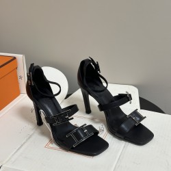 Hermès Fashion Shoes Best Quality
Women 35-41
Men 39-44