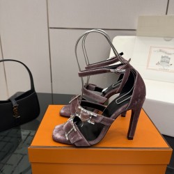 Hermès Fashion Shoes Best Quality
Women 35-41
Men 39-44