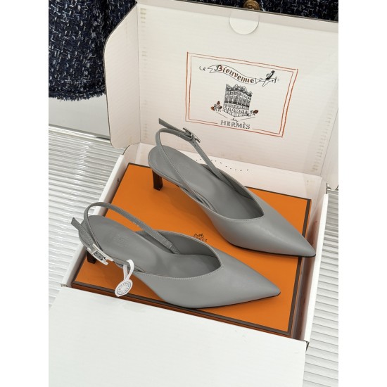 Hermès Fashion Shoes Best Quality
Women 35-41
Men 39-44