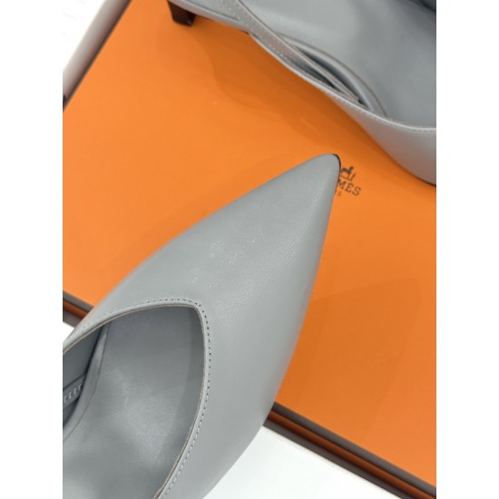 Hermès Fashion Shoes Best Quality
Women 35-41
Men 39-44