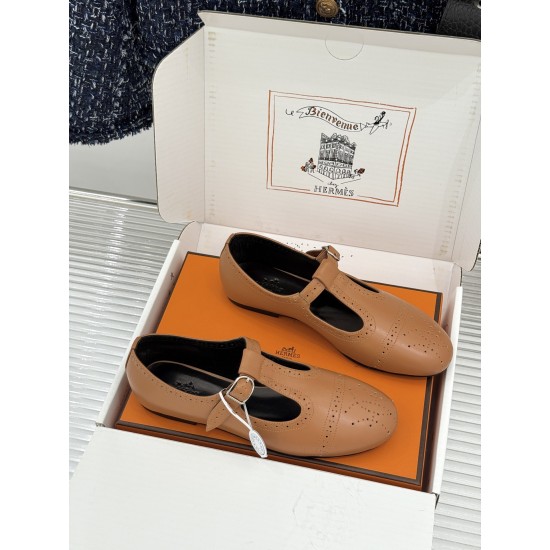 Hermès Fashion Shoes Best Quality
Women 35-41
Men 39-44